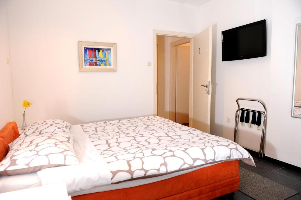 Blue Tree Rooms Split Exterior foto