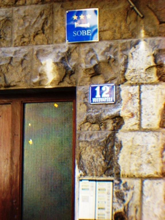 Blue Tree Rooms Split Exterior foto